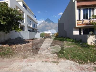 بحریہ انکلیو - سیکٹر سی 3 بحریہ انکلیو,بحریہ ٹاؤن,اسلام آباد میں 10 مرلہ رہائشی پلاٹ 1.72 کروڑ میں برائے فروخت۔