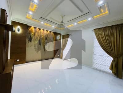 بحریہ ٹاؤن - طلحہ بلاک بحریہ ٹاؤن سیکٹر ای,بحریہ ٹاؤن,لاہور میں 5 کمروں کا 10 مرلہ مکان 3.25 کروڑ میں برائے فروخت۔ بحریہ ٹاؤن - طلحہ بلاک بحریہ ٹاؤن سیکٹر ای,بحریہ ٹاؤن,لاہور میں 5 کمروں کا 10 مرلہ مکان 3.25 کروڑ میں برائے فروخت۔