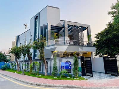 بحریہ ٹاؤن نرگس بلاک بحریہ ٹاؤن سیکٹر سی,بحریہ ٹاؤن,لاہور میں 5 کمروں کا 9 مرلہ مکان 3.25 کروڑ میں برائے فروخت۔ بحریہ ٹاؤن نرگس بلاک بحریہ ٹاؤن سیکٹر سی,بحریہ ٹاؤن,لاہور میں 5 کمروں کا 9 مرلہ مکان 3.25 کروڑ میں برائے فروخت۔