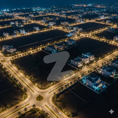 ULTRA-PRIME 4000 YARDS PLOT FOR SALE 25TH STREET, DHA PHASE VIII E ZONE IDEAL FOR LUXURY MANSION / COMMERCIAL INVESTMENT RARE OPPORTUNITY