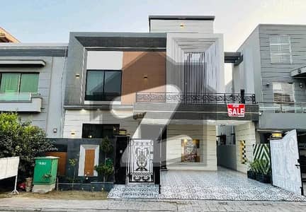 بحریہ ٹاؤن جاسمین بلاک بحریہ ٹاؤن سیکٹر سی,بحریہ ٹاؤن,لاہور میں 5 کمروں کا 10 مرلہ مکان 4.9 کروڑ میں برائے فروخت۔