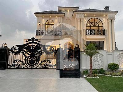 8 Marla Brand New First Entry Lower Portion For Rent Near Wapda Town The Punjab School Lahore.