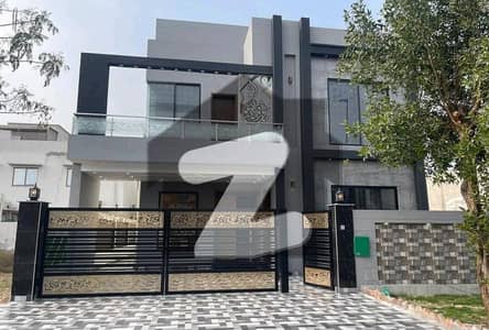 بحریہ آرچرڈ فیز 2 بحریہ آرچرڈ,لاہور میں 5 کمروں کا 10 مرلہ مکان 3.3 کروڑ میں برائے فروخت۔