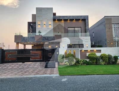 ڈی ایچ اے فیز 7 - بلاک وی فیز 7,ڈیفنس (ڈی ایچ اے),لاہور میں 7 کمروں کا 1 کنال مکان 12.25 کروڑ میں برائے فروخت۔ ڈی ایچ اے فیز 7 - بلاک وی فیز 7,ڈیفنس (ڈی ایچ اے),لاہور میں 7 کمروں کا 1 کنال مکان 12.25 کروڑ میں برائے فروخت۔