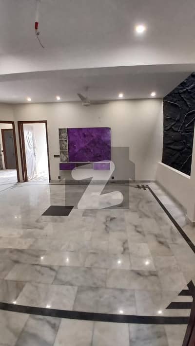 10 Marla Upper Portion Available For Rent Good Location