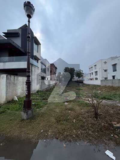 لیک سٹی ۔ سیکٹر ایم ۔ 2اے لیک سٹی,رائیونڈ روڈ,لاہور میں 10 مرلہ رہائشی پلاٹ 2.8 کروڑ میں برائے فروخت۔