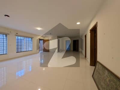 ایف ۔ 10 اسلام آباد میں 3 کمروں کا 1 کنال زیریں پورشن 3.0 لاکھ میں کرایہ پر دستیاب ہے۔