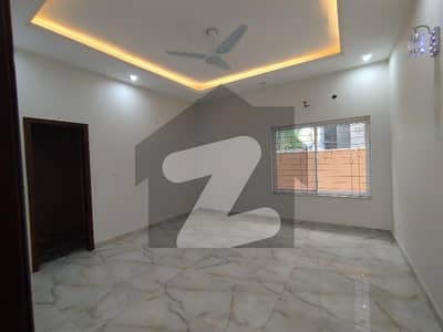 سرور روڈ کینٹ,لاہور میں 3 کمروں کا 1 کنال زیریں پورشن 2.25 لاکھ میں کرایہ پر دستیاب ہے۔