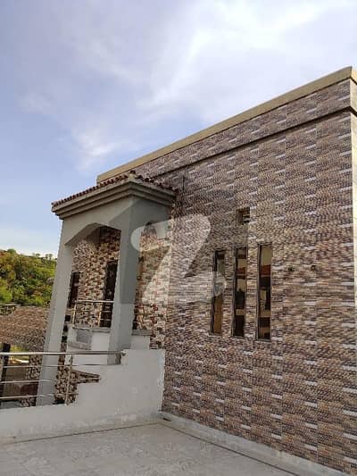 4 Bed Double Story Corner House For Rent On 1.5 Kanal