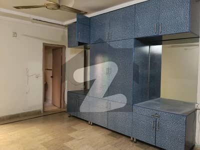 8 Marla Lower Portion For Rent In Al Falah Town