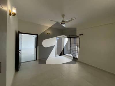 عسکری 5 ۔ سیکٹر جے عسکری 5,ملیر کنٹونمنٹ,کینٹ,کراچی میں 3 کمروں کا 11 مرلہ فلیٹ 4.1 کروڑ میں برائے فروخت۔