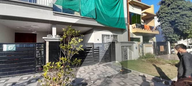 سٹی ہاؤسنگ سوسائٹی سیالکوٹ میں 3 کمروں کا 5 مرلہ مکان 65.0 ہزار میں کرایہ پر دستیاب ہے۔