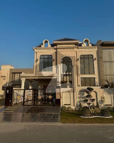 10 Marla Ultra Modern Design Luxurie House Available For Sale In Air avenue L Block Owner Build House