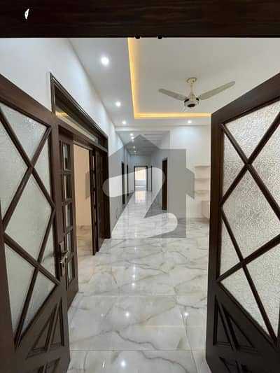 سرور روڈ کینٹ,لاہور میں 3 کمروں کا 1 کنال زیریں پورشن 2.0 لاکھ میں کرایہ پر دستیاب ہے۔