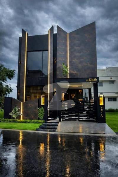 5 MARLA MODERN HOUSE FOR SALE IN DHA 9 TOWN.