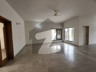 پنجاب سمال انڈسٹریز کالونی لاہور میں 3 کمروں کا 10 مرلہ بالائی پورشن 60.0 ہزار میں کرایہ پر دستیاب ہے۔