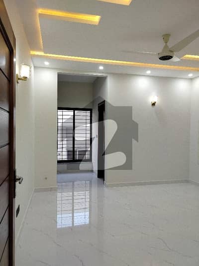 گندهارا سٹی اسلام آباد میں 4 کمروں کا 5 مرلہ مکان 75.0 ہزار میں کرایہ پر دستیاب ہے۔