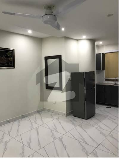 Brand New Building Semi Furnished Area 600 Square Feet Available For Rent Corporate Office In Main Boulevard Road Gulberg 3 Lahore