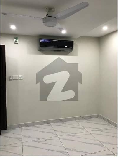 Brand New Building Semi Furnished Area 1200 Square Feet Available For Rent Corporate Office In Main Boulevard Road Gulberg 3 Lahore