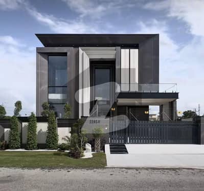 ڈی ایچ اے فیز 7 ڈیفنس (ڈی ایچ اے),لاہور میں 5 کمروں کا 1 کنال مکان 3.15 لاکھ میں کرایہ پر دستیاب ہے۔