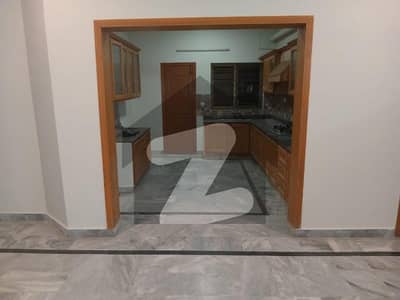 ای ۔ 11 اسلام آباد میں 3 کمروں کا 16 مرلہ بالائی پورشن 1.5 لاکھ میں کرایہ پر دستیاب ہے۔