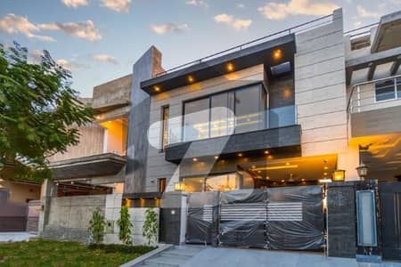 Modern House 5 Marla for RENT in DHA 9 Town