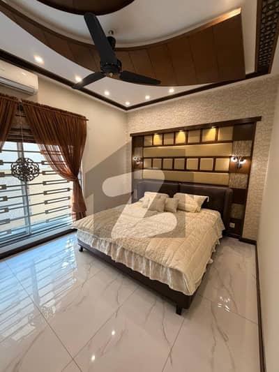 بحریہ ٹاؤن گلبہار بلاک بحریہ ٹاؤن سیکٹر سی,بحریہ ٹاؤن,لاہور میں 5 کمروں کا 10 مرلہ مکان 4.65 کروڑ میں برائے فروخت۔