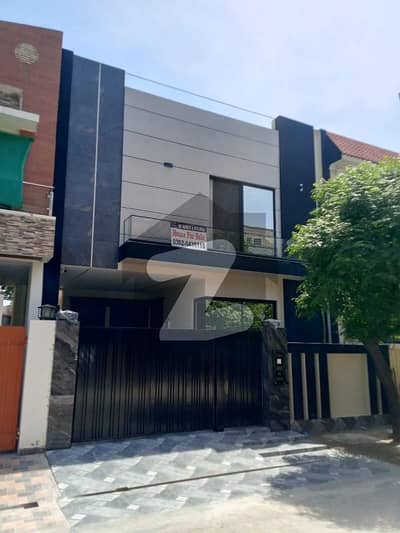 ڈی ایچ اے 11 رہبر سیکٹر 2 - بلاک ایچ ڈی ایچ اے 11 رہبر سیکٹر 2,ڈی ایچ اے 11 رہبر,لاہور میں 3 کمروں کا 5 مرلہ مکان 2.6 کروڑ میں برائے فروخت۔