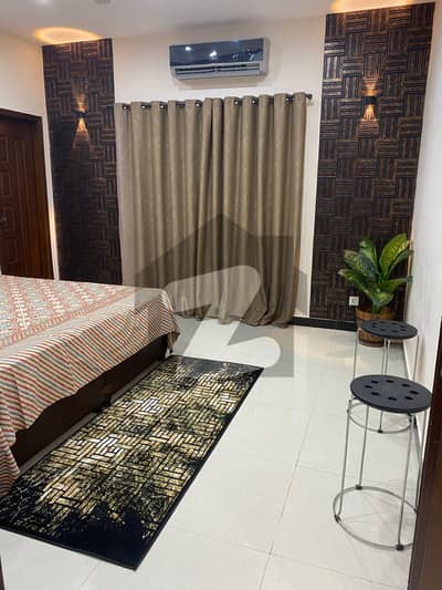 بحریہ ٹاؤن - اوورسیزبی بحریہ ٹاؤن اوورسیز انکلیو,بحریہ ٹاؤن,لاہور میں 5 کمروں کا 10 مرلہ مکان 3.5 کروڑ میں برائے فروخت۔