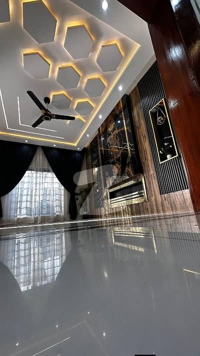 Luck One Apartment 4 Bed DD *Code(16125)*