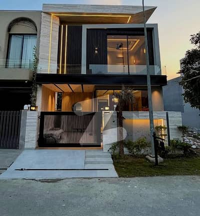 ڈی ایچ اے 9 ٹاؤن ۔ بلاک ڈی ڈی ایچ اے 9 ٹاؤن,ڈیفنس (ڈی ایچ اے),لاہور میں 3 کمروں کا 5 مرلہ مکان 2.25 کروڑ میں برائے فروخت۔ ڈی ایچ اے 9 ٹاؤن ۔ بلاک ڈی ڈی ایچ اے 9 ٹاؤن,ڈیفنس (ڈی ایچ اے),لاہور میں 3 کمروں کا 5 مرلہ مکان 2.25 کروڑ میں برائے فروخت۔