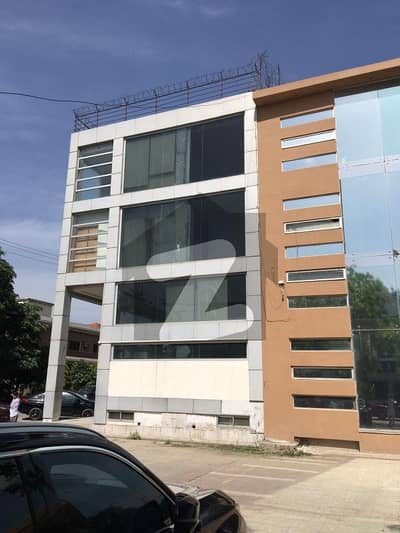 ڈی ایچ اے فیز 3 ڈیفنس (ڈی ایچ اے),لاہور میں 4 مرلہ Studio عمارت 7.0 لاکھ میں کرایہ پر دستیاب ہے۔