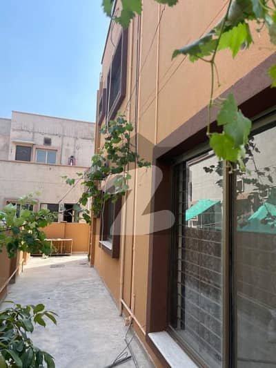 12 Marla 5 Bedrooms Investor Price House For Sale