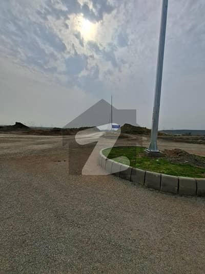 سی پندرہ اسلام آباد میں 1 کنال رہائشی پلاٹ 2.7 کروڑ میں برائے فروخت۔