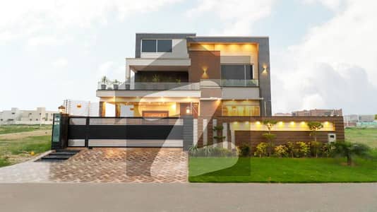 10 Marla Top Quality Build Luxurious Beautiful Modern Design Villa For Sale In DHA Lahore Phase 4 Prime Location