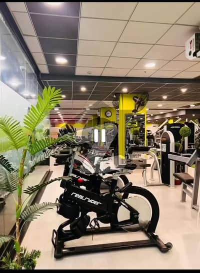 بحریہ ٹاؤن فیز 8 بحریہ ٹاؤن راولپنڈی,راولپنڈی میں 3 مرلہ Studio دکان 2.15 کروڑ میں برائے فروخت۔