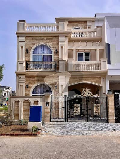 BEAUTIFULL BRAND NEW HOUSE FOR RENT IN DHA LAHORE