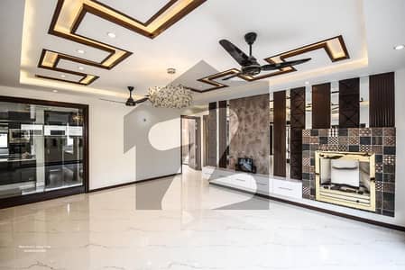 Luxury Beautiful 1 Kanal House For Sale in DHA Phase 7