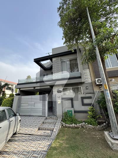 8 Marla Corner Used House For Sale Bahria Town Lahore