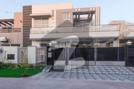 Slightly Used Elegant 10 Marla Modern House for Sale in DHA Phase 4 Lahore Prime Block
