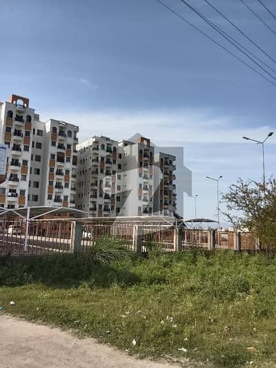 2 bed flat with parking available for sale