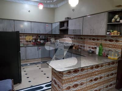 سینٹرل انفارمیشن کوآپریٹیو ہاؤسنگ سوسائٹی سکیم 33,کراچی میں 3 کمروں کا 10 مرلہ بالائی پورشن 80.0 ہزار میں کرایہ پر دستیاب ہے۔