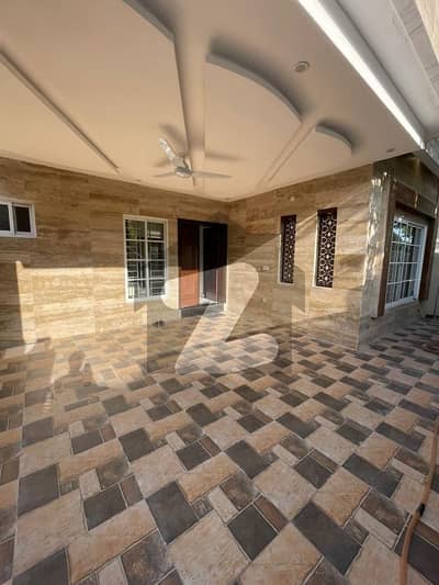 بحریہ انکلیو بحریہ ٹاؤن,اسلام آباد میں 5 کمروں کا 8 مرلہ مکان 1.25 لاکھ میں کرایہ پر دستیاب ہے۔