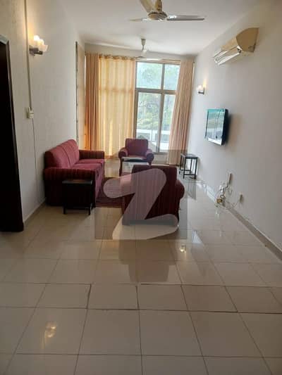 ایف ۔ 7 اسلام آباد میں 1 کمرے کا 2 مرلہ بالائی پورشن 1.5 لاکھ میں کرایہ پر دستیاب ہے۔