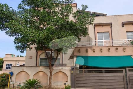 بحریہ ٹاؤن فیز 8 ۔ عثمان بلاک بحریہ ٹاؤن فیز 8 ۔ سفاری ویلی,بحریہ ٹاؤن فیز 8,بحریہ ٹاؤن راولپنڈی,راولپنڈی میں 5 کمروں کا 7 مرلہ مکان 1.3 لاکھ میں کرایہ پر دستیاب ہے۔ بحریہ ٹاؤن فیز 8 ۔ عثمان بلاک بحریہ ٹاؤن فیز 8 ۔ سفاری ویلی,بحریہ ٹاؤن فیز 8,بحریہ ٹاؤن راولپنڈی,راولپنڈی میں 5 کمروں کا 7 مرلہ مکان 1.3 لاکھ میں کرایہ پر دستیاب ہے۔