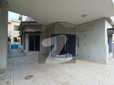 ڈی ایچ اے فیز 4 - بلاک ڈبل اے فیز 4,ڈیفنس (ڈی ایچ اے),لاہور میں 4 کمروں کا 10 مرلہ مکان 1.7 لاکھ میں کرایہ پر دستیاب ہے۔