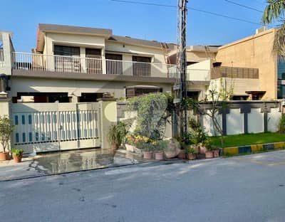 فیلکن کمپلیکس کینٹ,راولپنڈی میں 4 کمروں کا 14 مرلہ مکان 7.95 کروڑ میں برائے فروخت۔