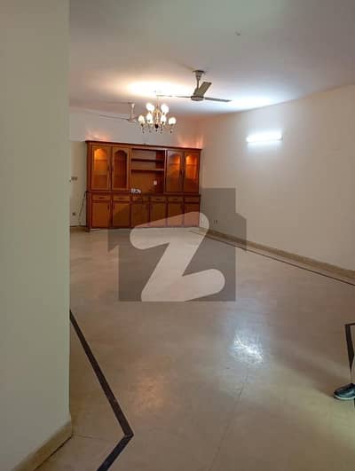 بحریہ ٹاؤن فیز 4 بحریہ ٹاؤن راولپنڈی,راولپنڈی میں 2 کمروں کا 10 مرلہ زیریں پورشن 57.0 ہزار میں کرایہ پر دستیاب ہے۔