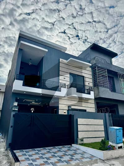 Corner House Sized 5 Marla In MPCHS - Block F