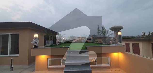 بحریہ ٹاؤن فیز 8 ۔ علی بلاک بحریہ ٹاؤن فیز 8 ۔ سفاری ویلی,بحریہ ٹاؤن فیز 8,بحریہ ٹاؤن راولپنڈی,راولپنڈی میں 5 کمروں کا 7 مرلہ مکان 3.2 کروڑ میں برائے فروخت۔